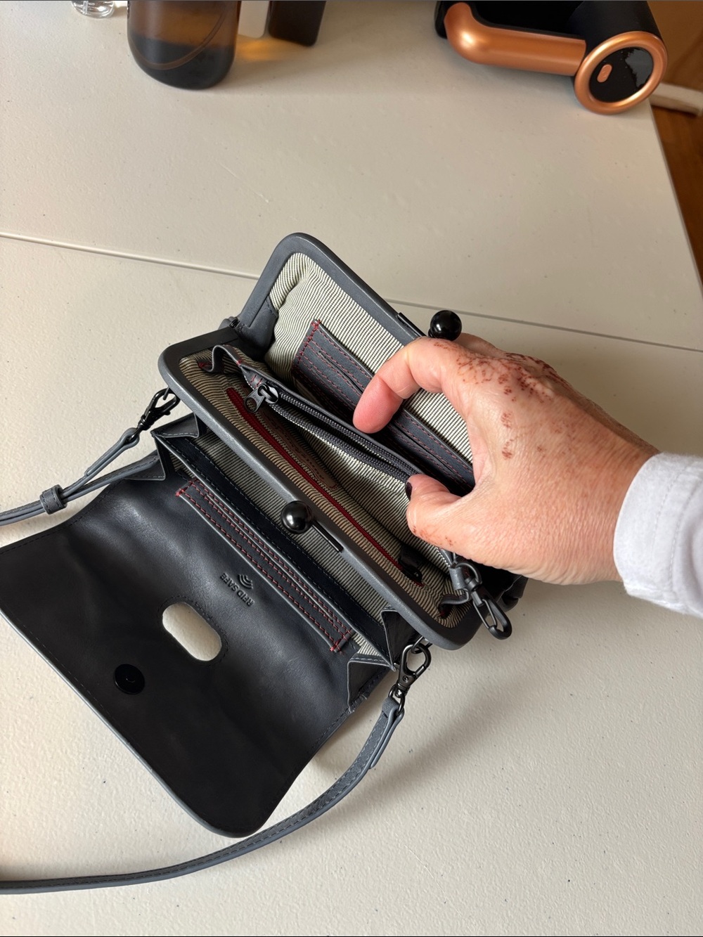 Aunts & Uncles Mrs Whoopie Pie Grey Leather Crossbody Wallet Clutch 3in1 German - Picture 10 of 12